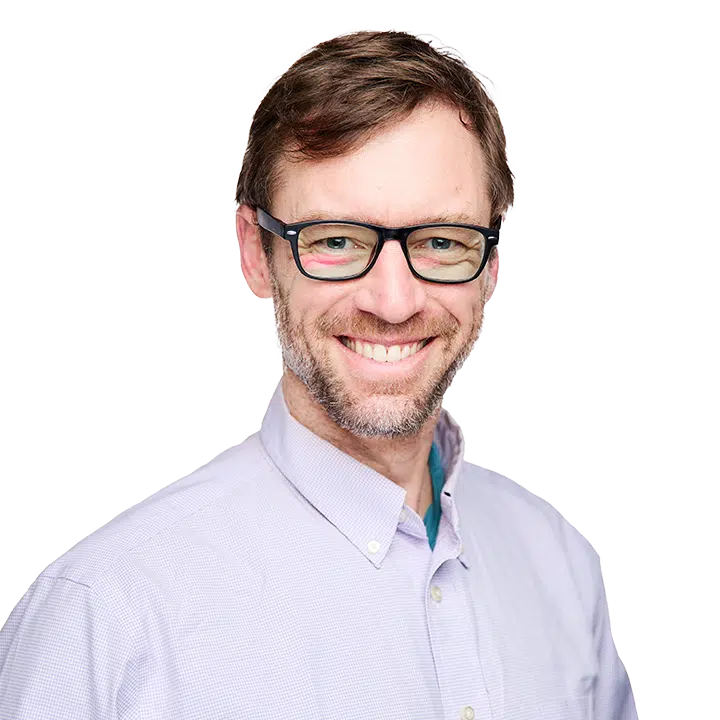 Professional headshot photo of Robert Hean